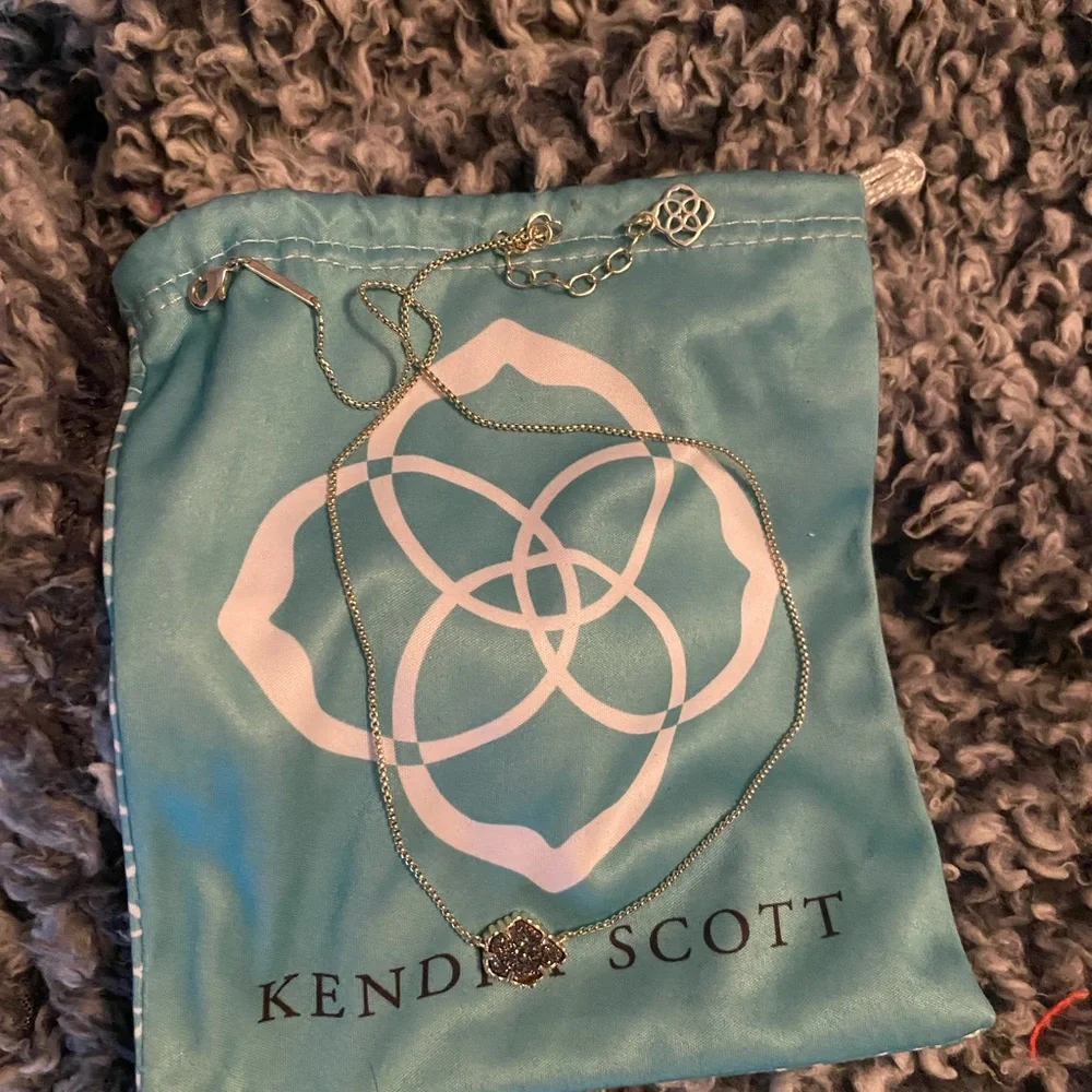 Kendra Scott Necklace - Picture 2 of 5